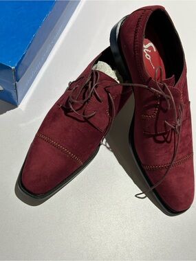 Men's Wine Suede Lace-Up Oxfords by Sio